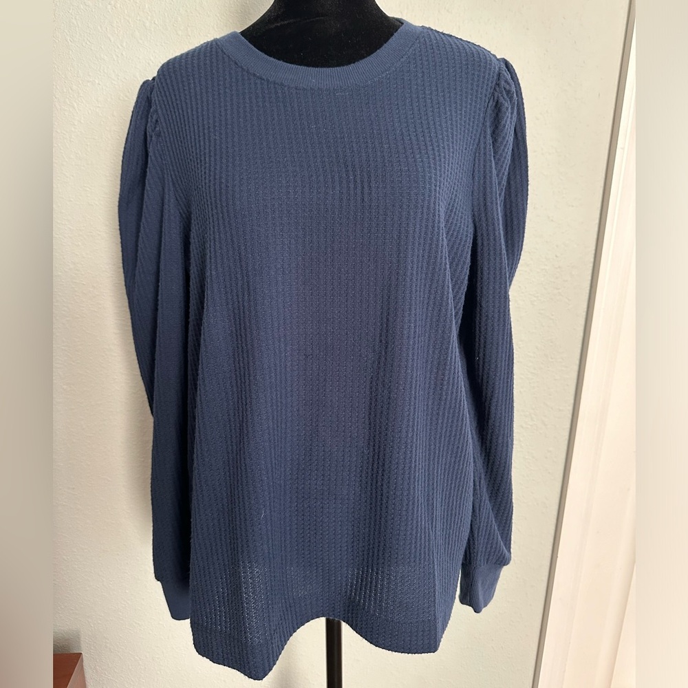 Loft navy size large waffle knit top. NWT